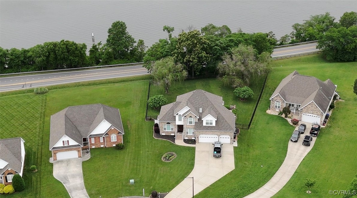 325 Lighthouse Pointe