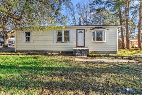 Photo of 815 W Riverside Drive, Lanexa, VA 23089 (MLS # 2533919)