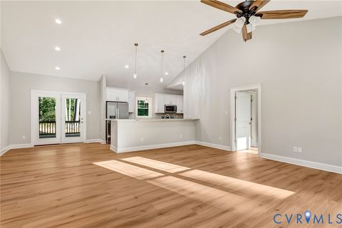 Tiny photo for 3183 Irvington Road, Irvington, VA 22480 (MLS # 2529368)