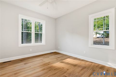 Tiny photo for 3183 Irvington Road, Irvington, VA 22480 (MLS # 2529368)