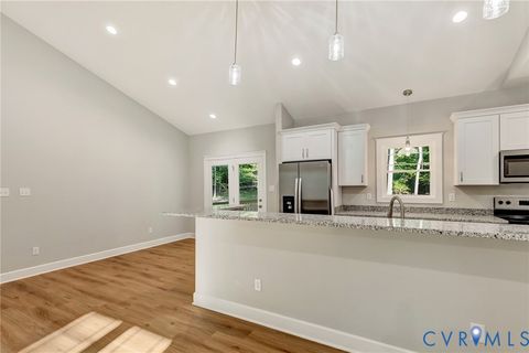 Tiny photo for 3183 Irvington Road, Irvington, VA 22480 (MLS # 2529368)