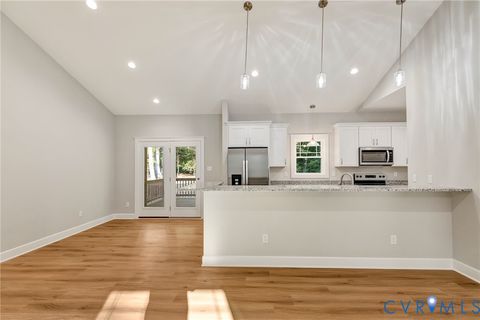 Tiny photo for 3183 Irvington Road, Irvington, VA 22480 (MLS # 2529368)