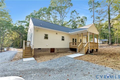 Tiny photo for 3183 Irvington Road, Irvington, VA 22480 (MLS # 2529368)