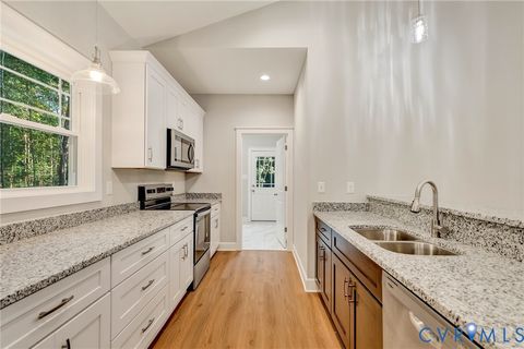 Tiny photo for 3183 Irvington Road, Irvington, VA 22480 (MLS # 2529368)