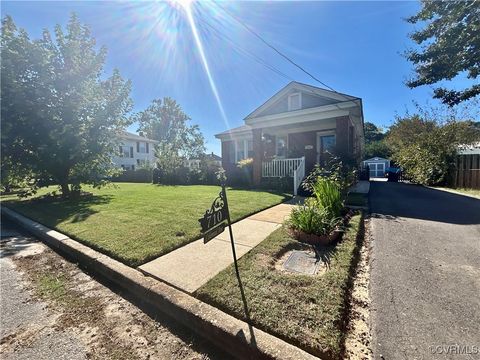 A home in Colonial Heights