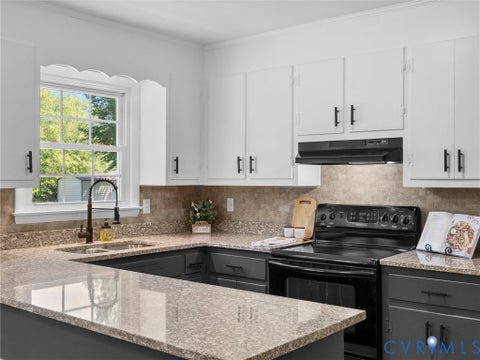 Tiny photo for 3007 River Road, Hopewell, VA 23860 (MLS # 2614931)