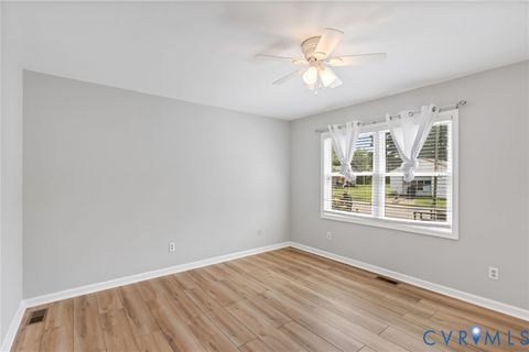 Tiny photo for 2401 Grant Street, Hopewell, VA 23860 (MLS # 2615771)