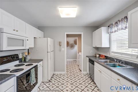 Tiny photo for 2401 Grant Street, Hopewell, VA 23860 (MLS # 2615771)