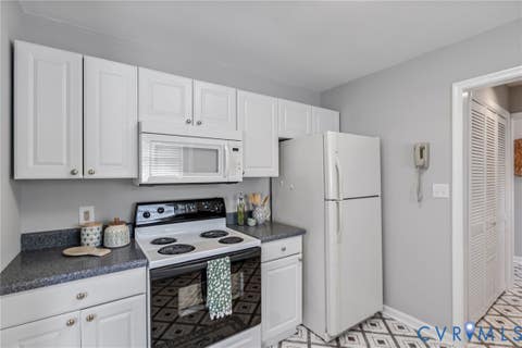Tiny photo for 2401 Grant Street, Hopewell, VA 23860 (MLS # 2615771)