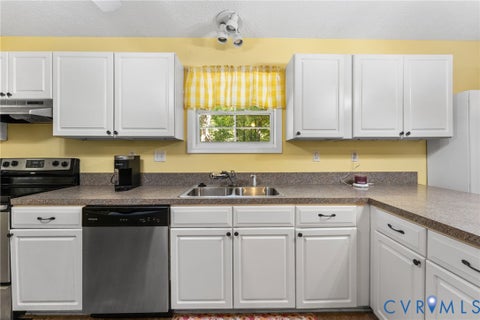 Tiny photo for 921 Jefferson Drive, Palmyra, VA 22963 (MLS # 2628368)