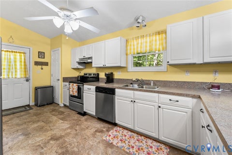 Tiny photo for 921 Jefferson Drive, Palmyra, VA 22963 (MLS # 2628368)