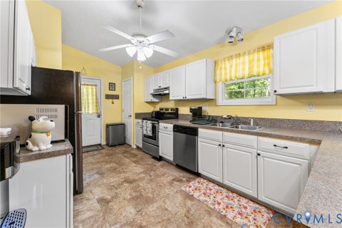 Tiny photo for 921 Jefferson Drive, Palmyra, VA 22963 (MLS # 2628368)