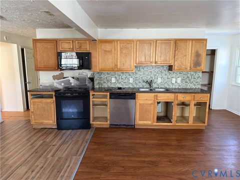 Tiny photo for 2205 Dublin Street, Hopewell, VA 23860 (MLS # 2602924)