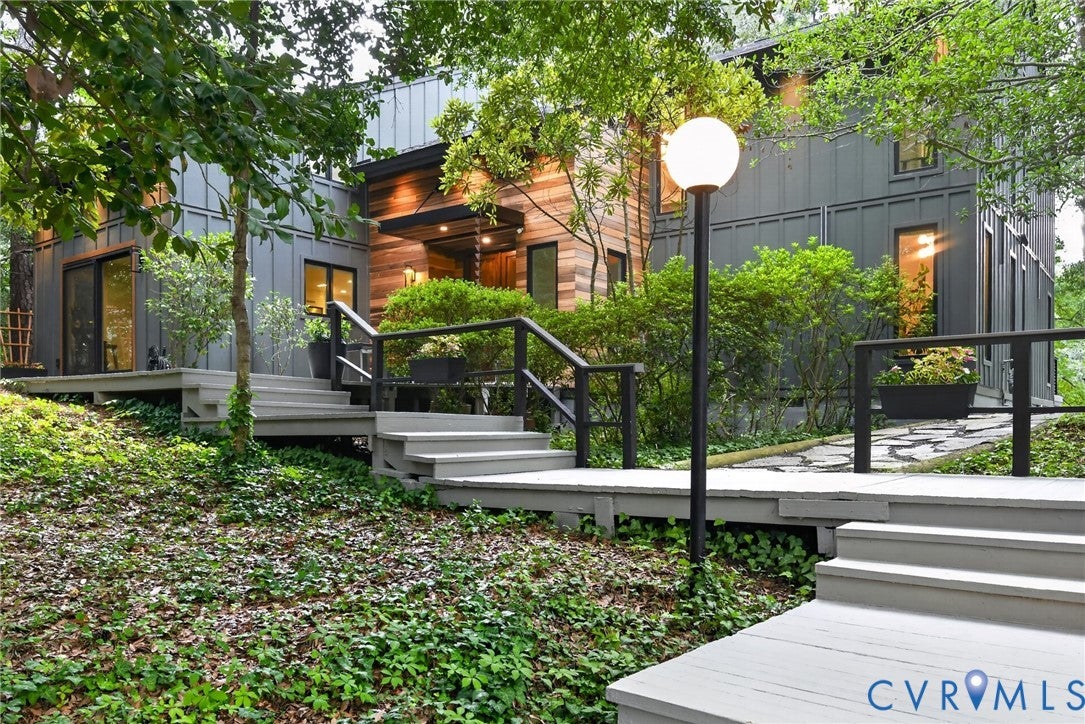 433 Susan Constant Drive
