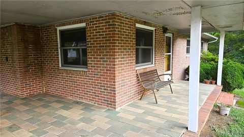 A home in Amelia Courthouse