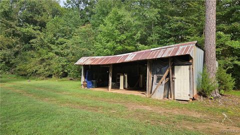 A home in Amelia Courthouse