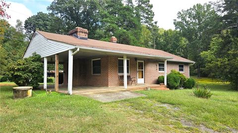 A home in Amelia Courthouse