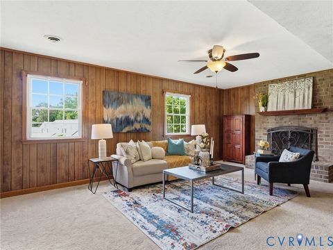 Tiny photo for 1000 Avon Court, Colonial Heights, VA 23834 (MLS # 2611493)