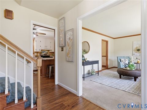 Tiny photo for 1000 Avon Court, Colonial Heights, VA 23834 (MLS # 2611493)
