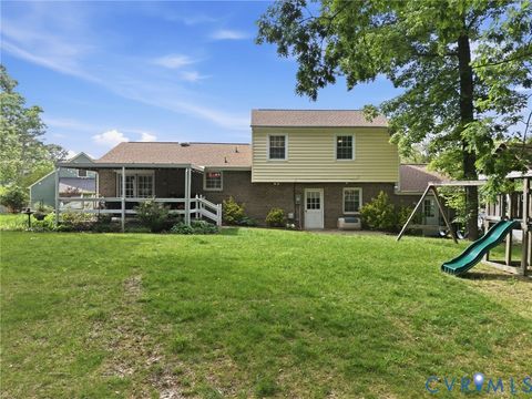 Tiny photo for 1000 Avon Court, Colonial Heights, VA 23834 (MLS # 2611493)