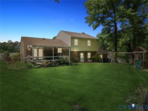 Tiny photo for 1000 Avon Court, Colonial Heights, VA 23834 (MLS # 2611493)