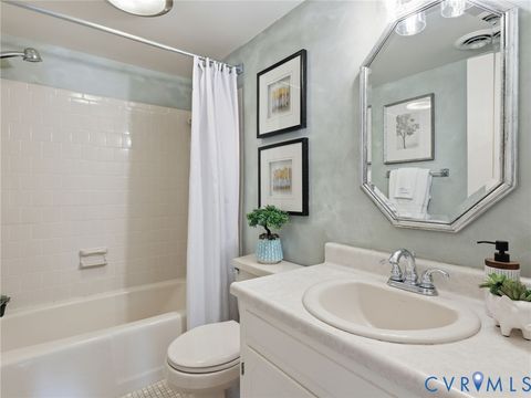 Tiny photo for 1000 Avon Court, Colonial Heights, VA 23834 (MLS # 2611493)