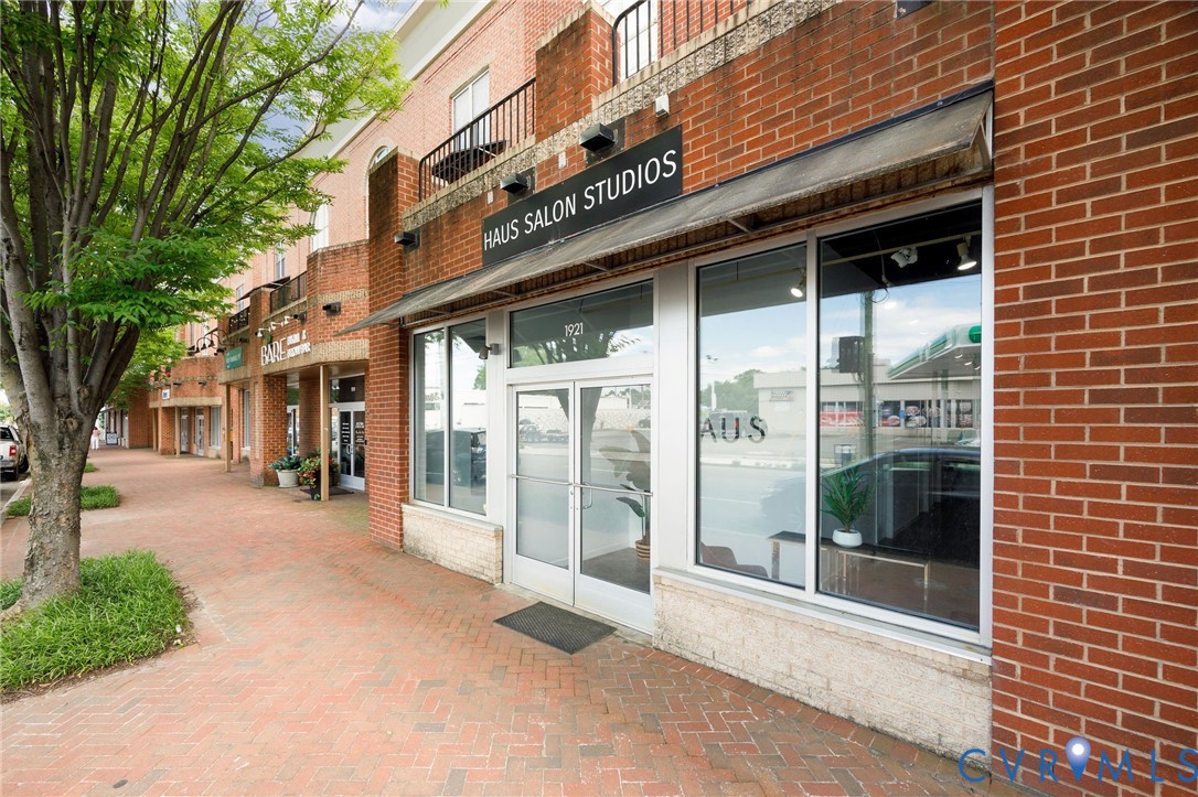 1921 W Cary Street
