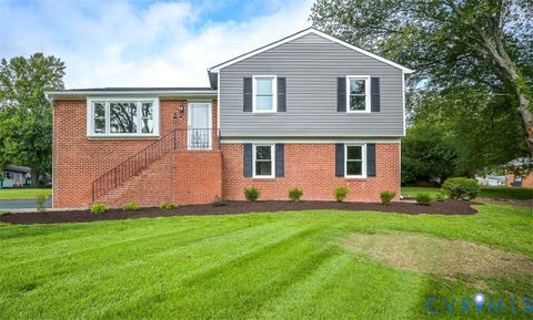 Photo of 7307 Hunterbrook Drive, Mechanicsville, VA 23111 (MLS # 2624844)