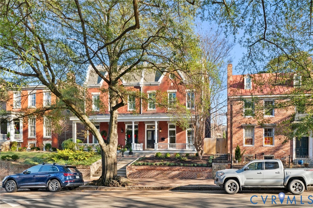 2606 E Franklin Street