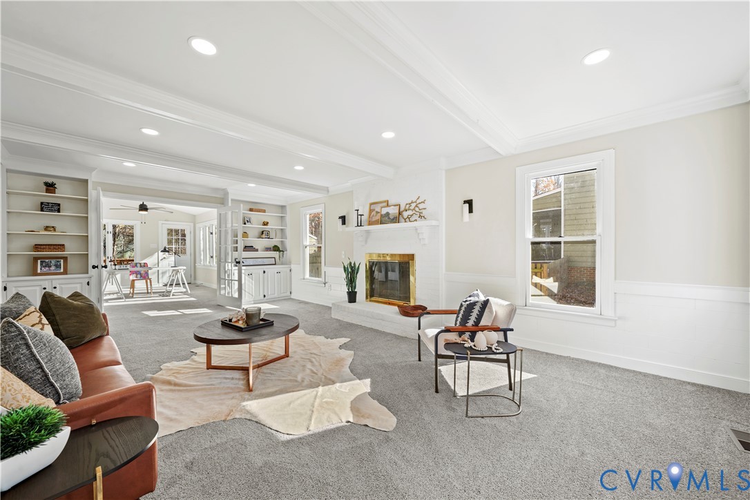 2503 Crosstimbers Court