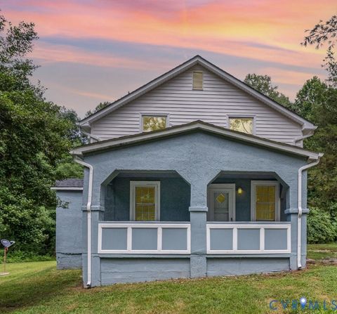 Photo of 15231 hilldale ave Ave, Bowling Green, VA 22427 (MLS # 2527401)