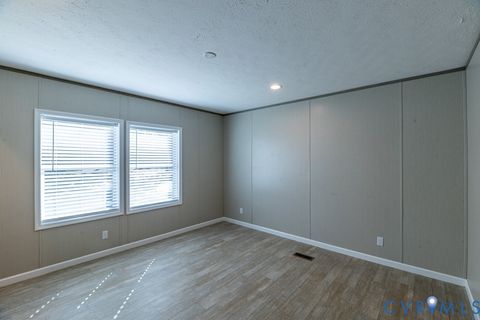 Tiny photo for 192 Pond Drive, Kenbridge, VA 23944 (MLS # 2530372)