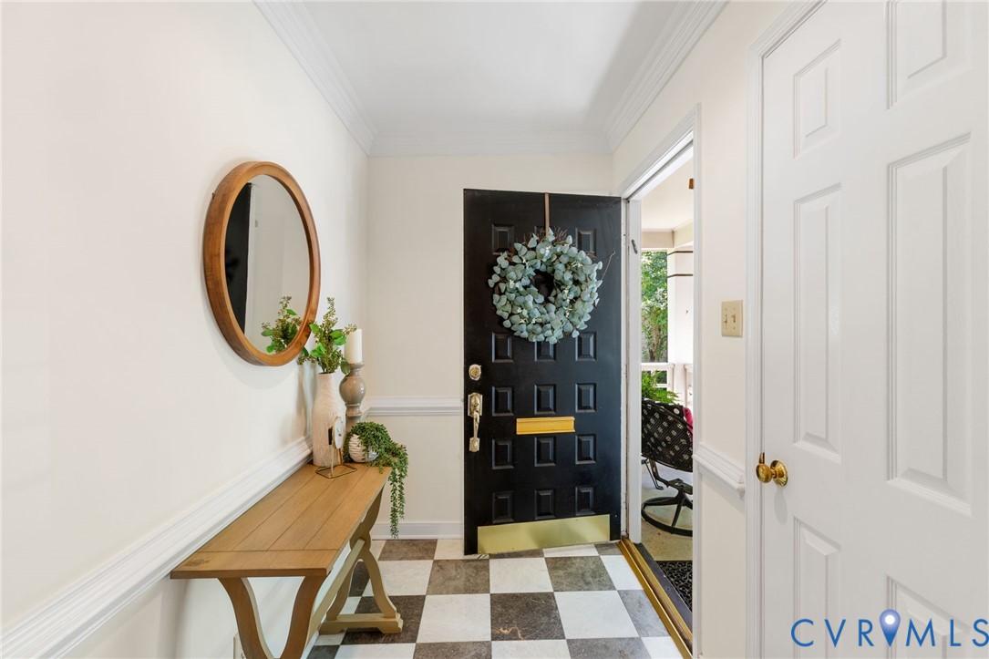 9146 Lakeland Drive