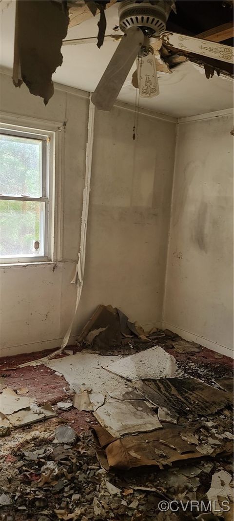 Tiny photo for 922 Skipjack Road, Sandy Point, VA 22488 (MLS # 2508994)