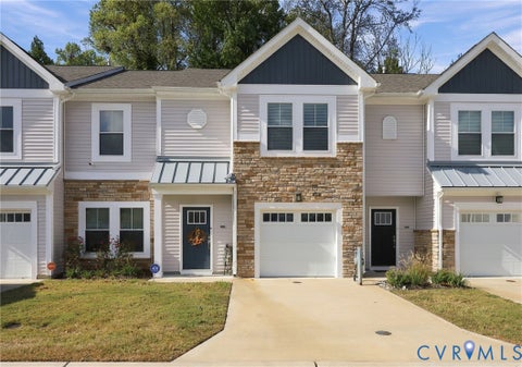 Photo of 1002 Opal Street #103, Suffolk, VA 23435 (MLS # 2629038)
