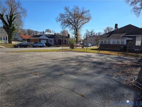 Tiny photo for 306 Washington Avenue, Colonial Heights, VA 23834 (MLS # 2532143)
