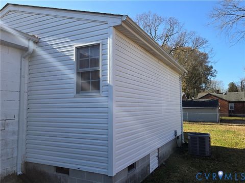 Tiny photo for 306 Washington Avenue, Colonial Heights, VA 23834 (MLS # 2532143)