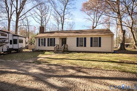 Tiny photo for 9925 Friendship Road, North, VA 23128 (MLS # 2607506)