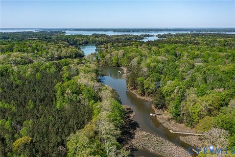 Tiny photo for 51 Grand Villa Drive, Weems, VA 22576 (MLS # 2610033)