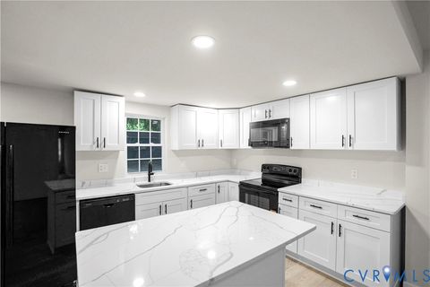Photo of 317 S West Street, Petersburg, VA 23803 (MLS # 2612151)