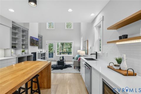 Tiny photo for 3008 E Franklin Street, Richmond, VA 23223 (MLS # 2529092)