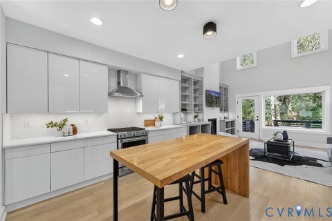 Tiny photo for 3008 E Franklin Street, Richmond, VA 23223 (MLS # 2529092)