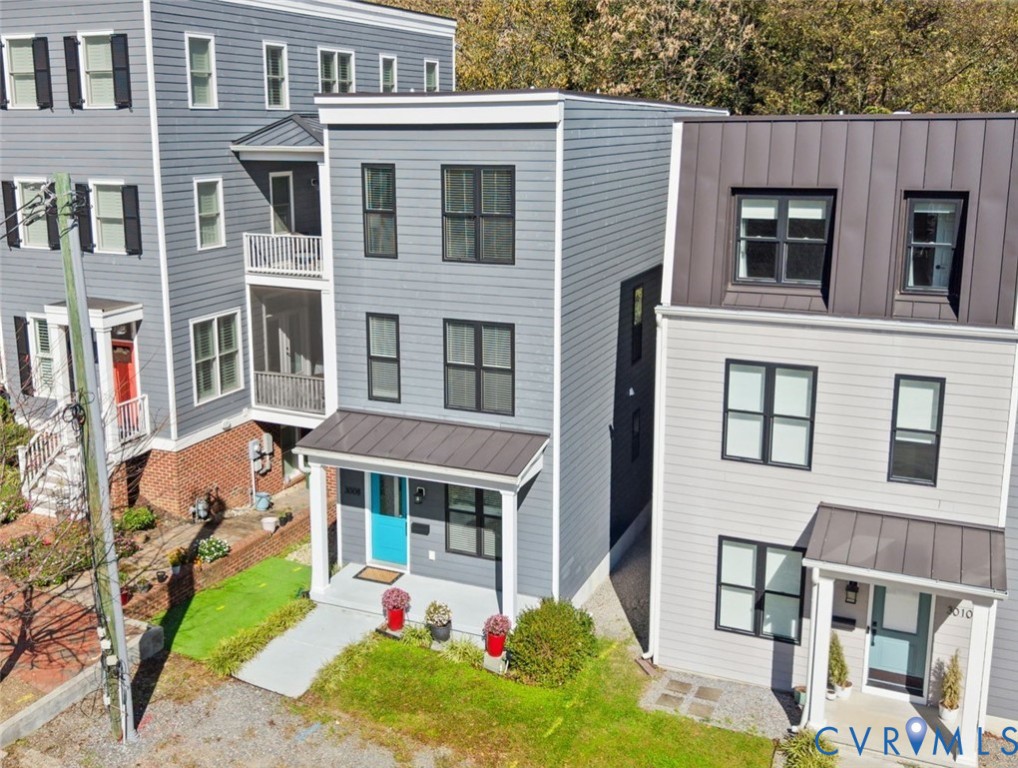 3008 E Franklin Street