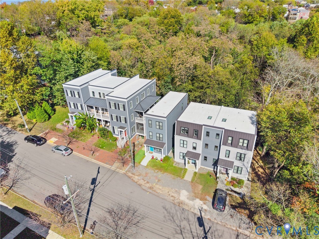 3008 E Franklin Street