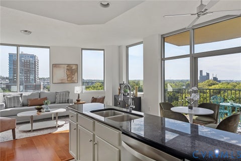 Photo of 1101 Haxall Point #U514, Richmond, VA 23219 (MLS # 2624212)