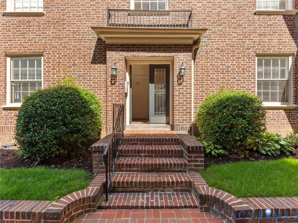 3410 Monument Avenue U101