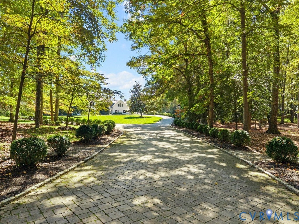 1 Starwood Lane
