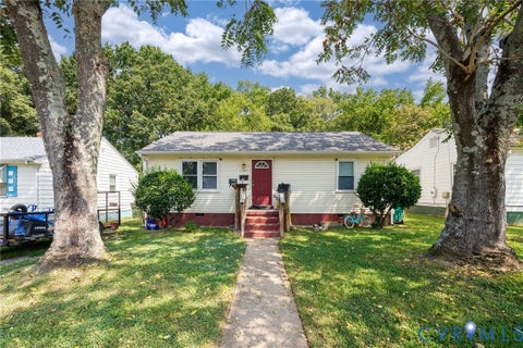 Tiny photo for 3110 Woodcliff Avenue, Richmond, VA 23222 (MLS # 2623403)