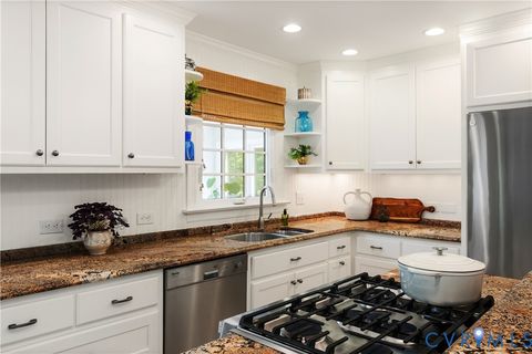 Tiny photo for 6 E Lower Tuckahoe Road, Richmond, VA 23238 (MLS # 2614196)