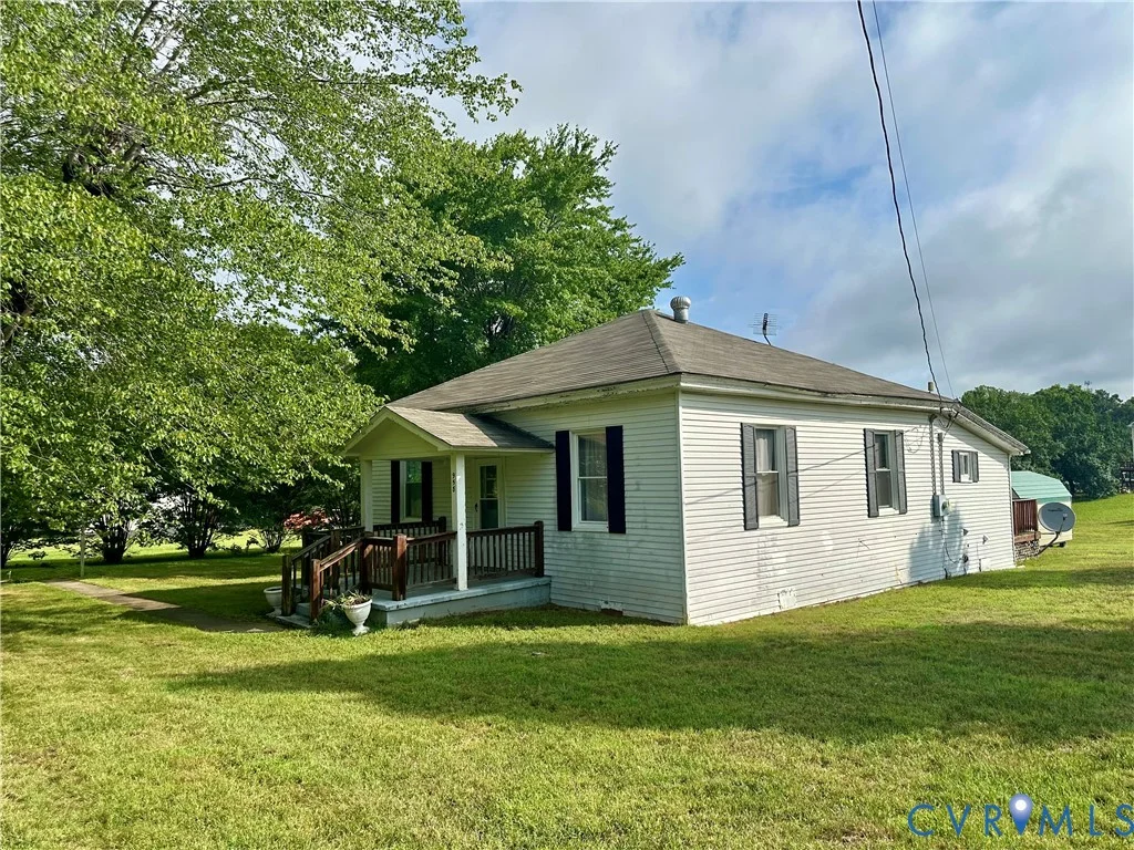 958 Old Louisa Road